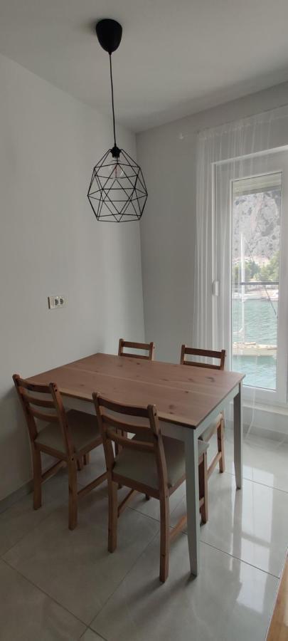 Appartamento Barakokula Omiš Esterno foto